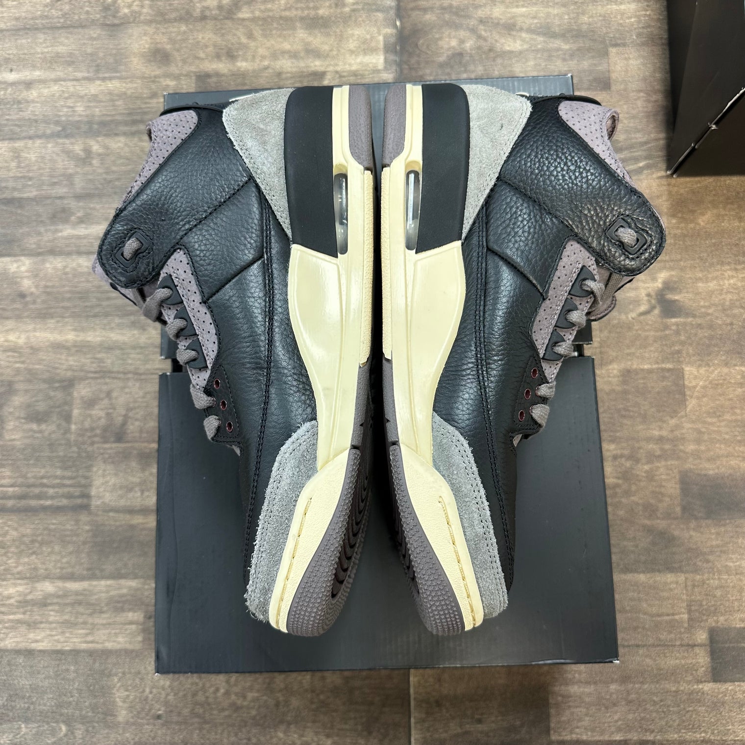 A Ma Maniere While You Were Sleeping Jordan 3 (W) (USED)