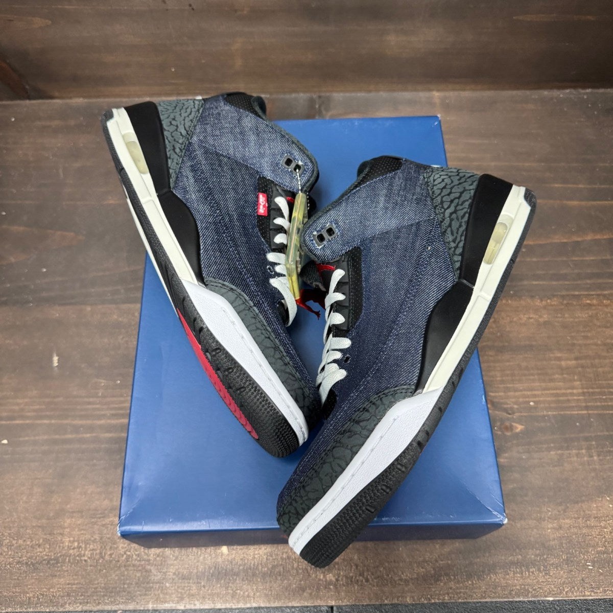 Jordan 3 Retro Levi’s Indigo - Image 2