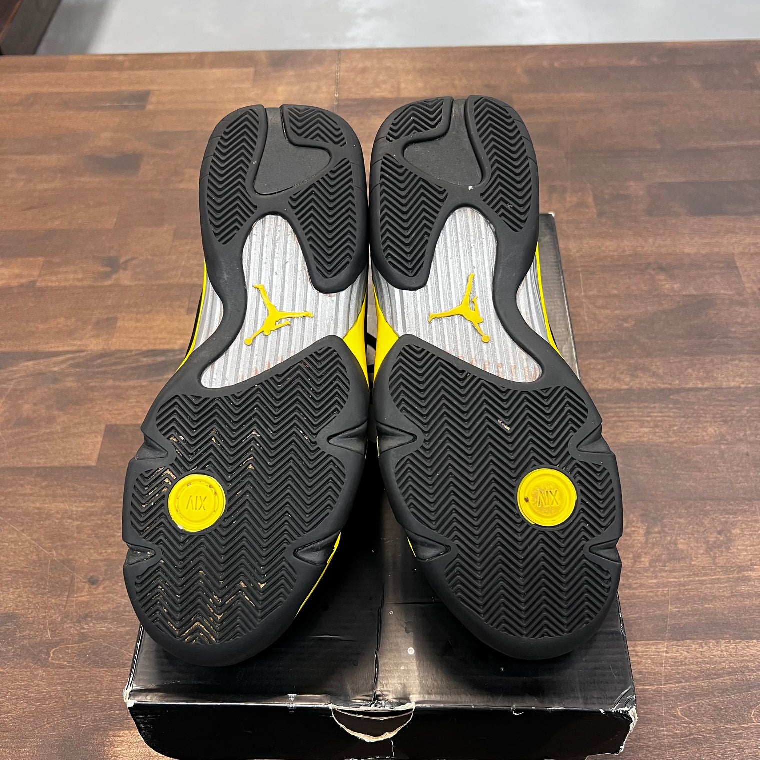 Thunder Jordan 14 (USED)