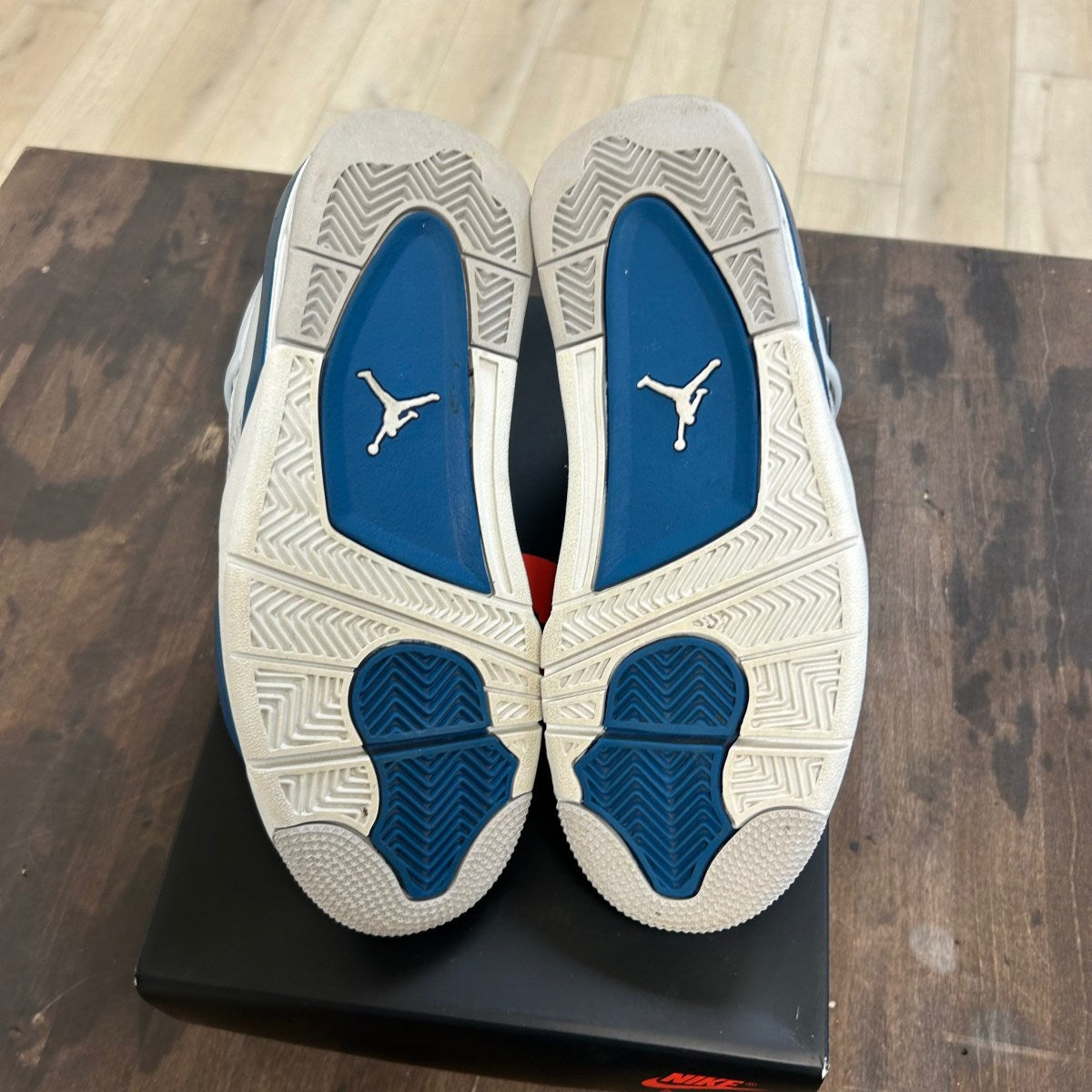 Jordan 4 Retro Military Blue (2024) (GS) Size 5Y (Pre-Owned)