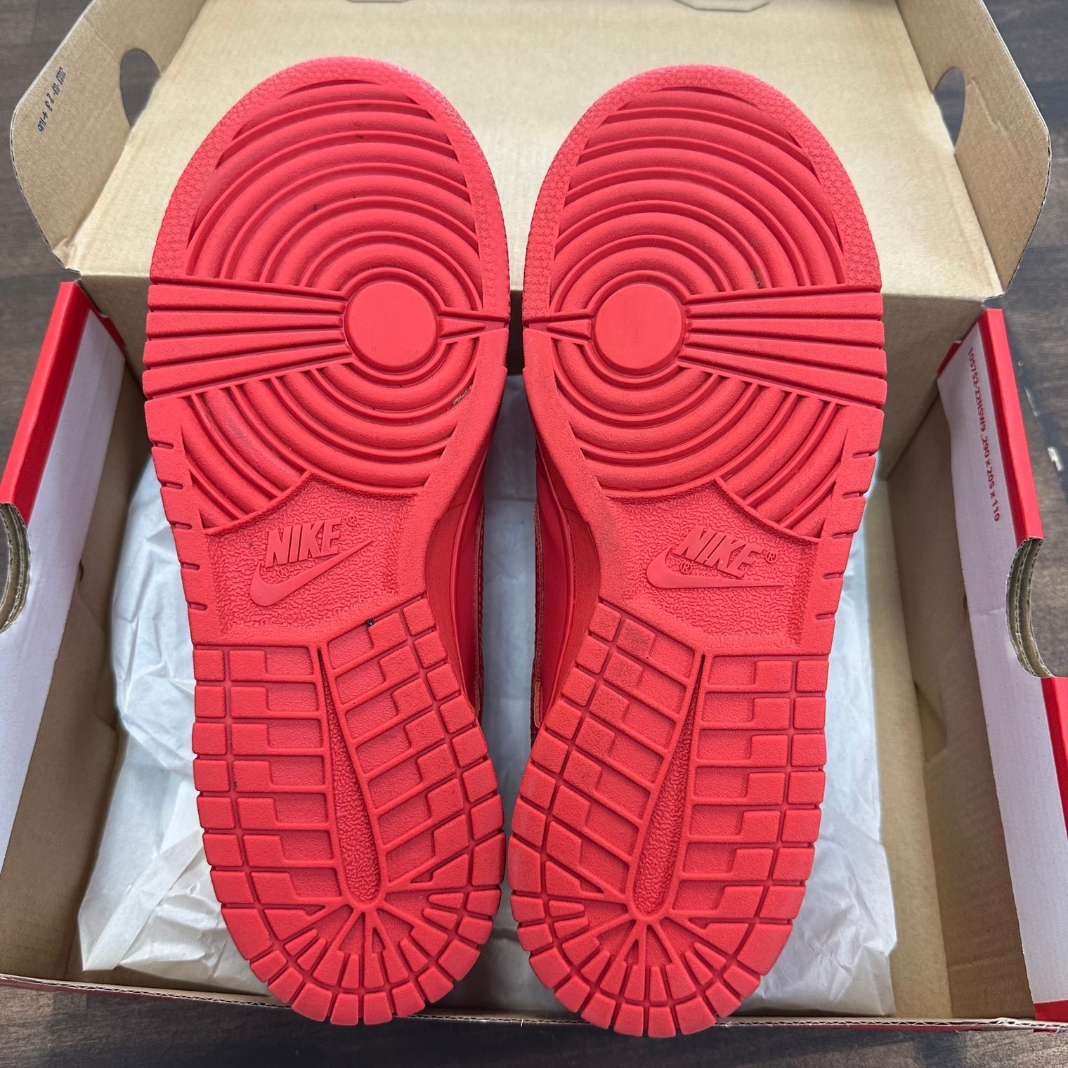 Track Red Nike Dunk Low (USED)