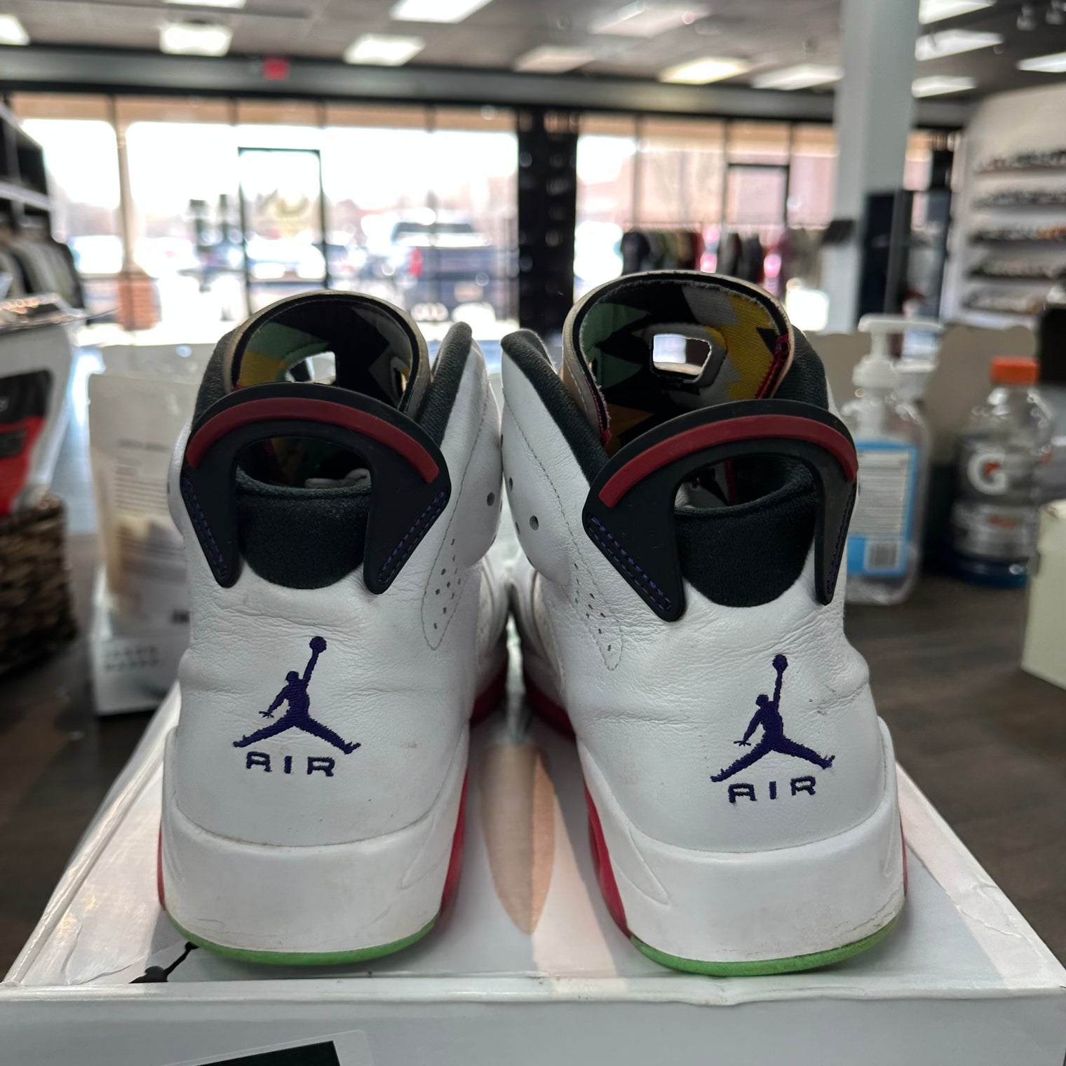 Hare Jordan 6 (USED)