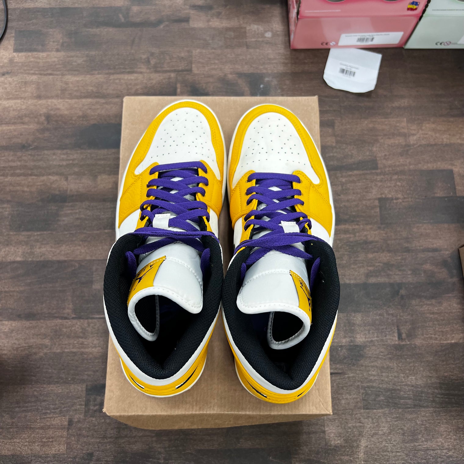 SE Laker Jordan 1 Mid (USED,NO BOX)