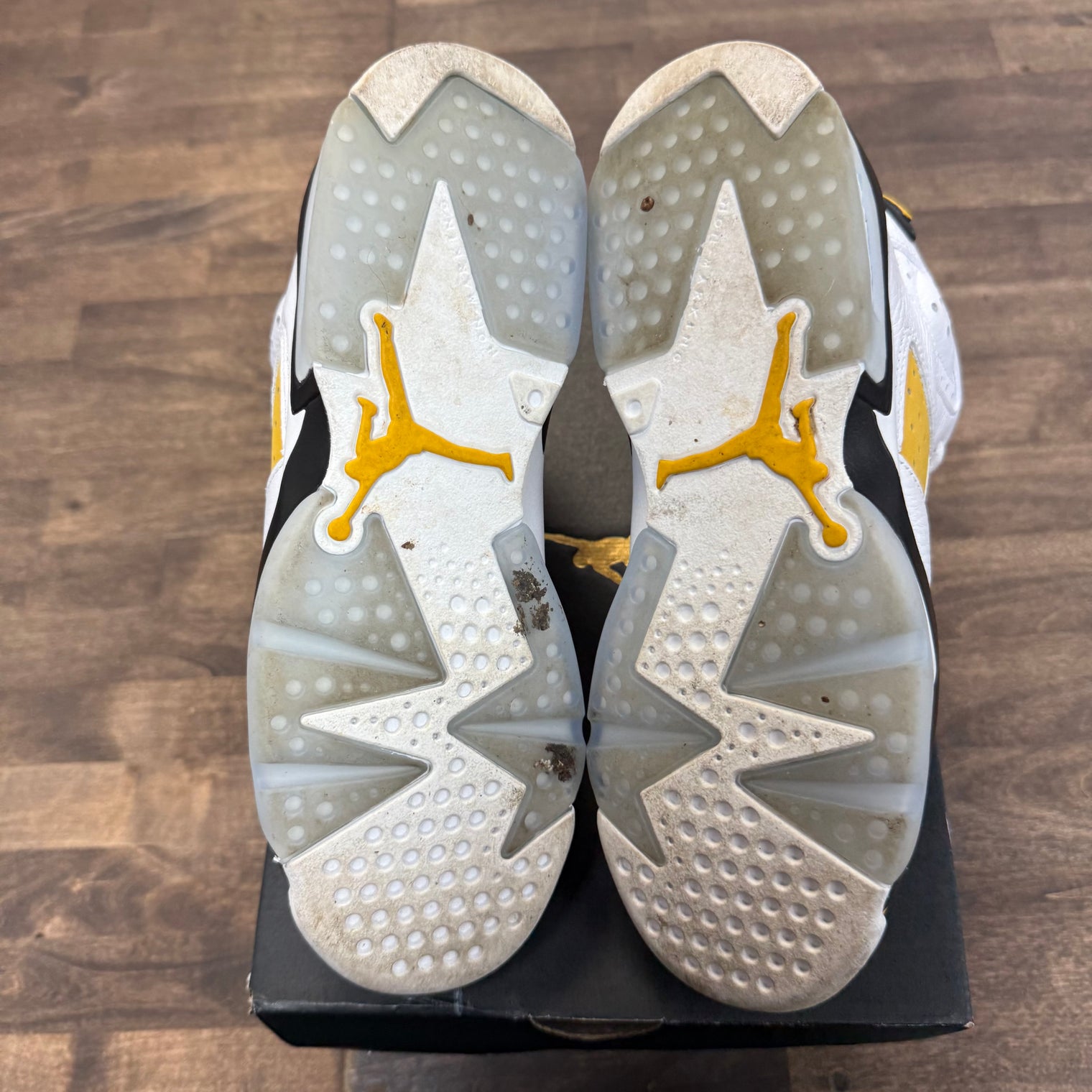 Ochre Jordan 6 (GS) (USED)