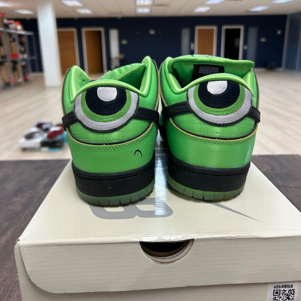 Nike SB Dunk Low The Powerpuff Girls Buttercup - Image 4