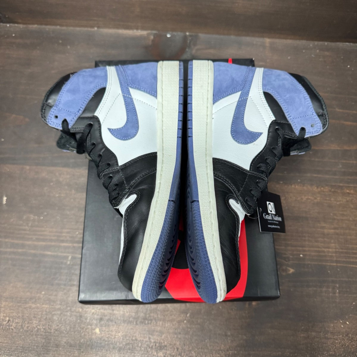 Jordan 1 Retro High Blue Moon Size 9 (Pre-Owned) - tag