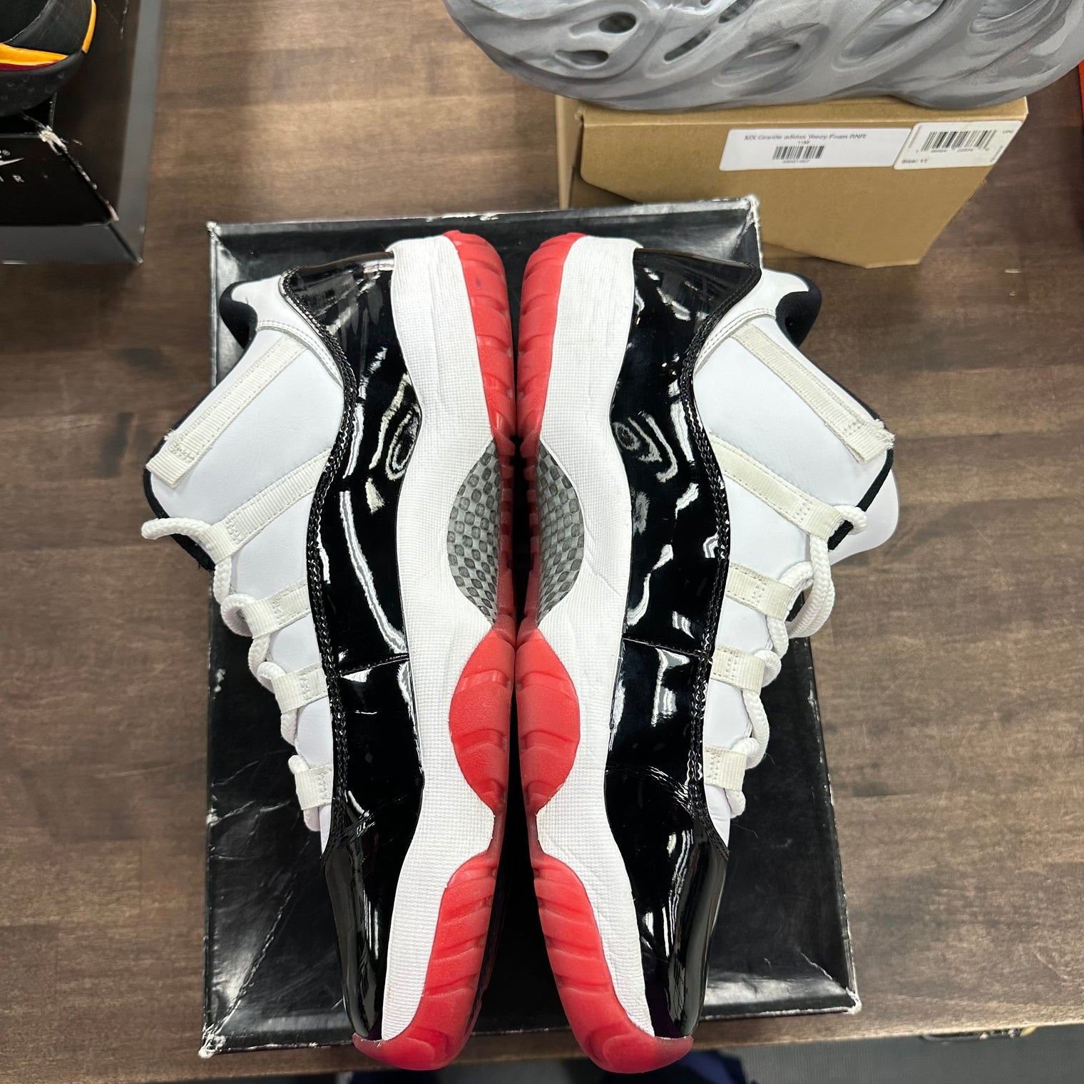 Concord Bred Jordan 11 Retro Low (USED)