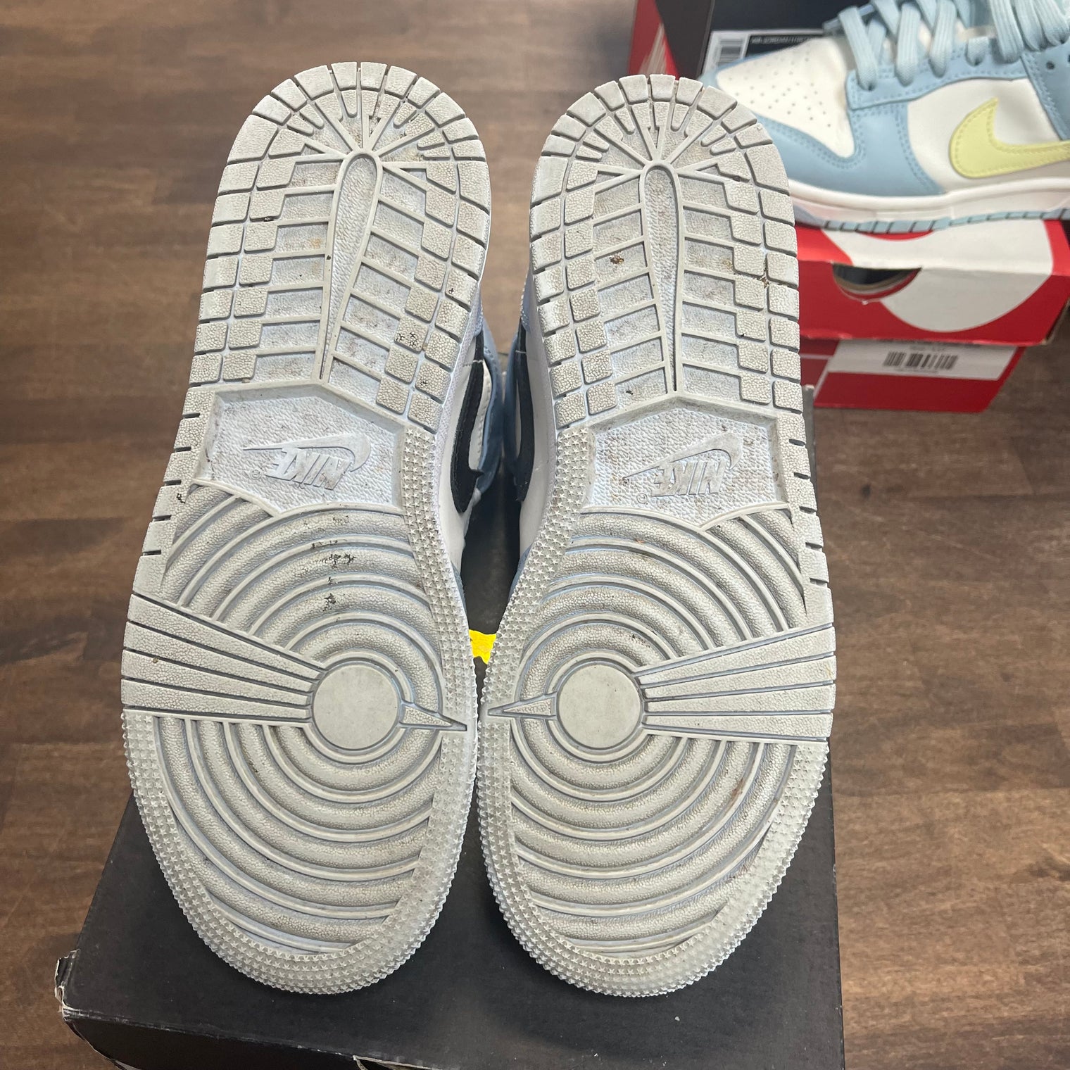 Ice Blue Jordan 1 Mid (2022) (GS) (USED)