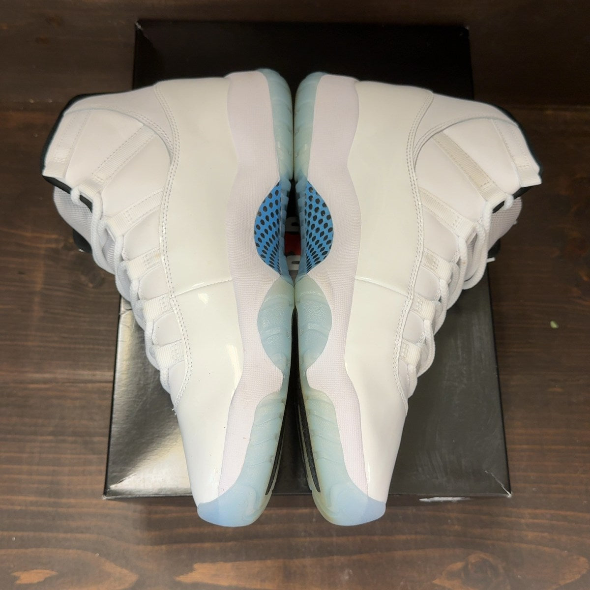 Jordan 11 Retro Legend Blue (2024) - Image 4