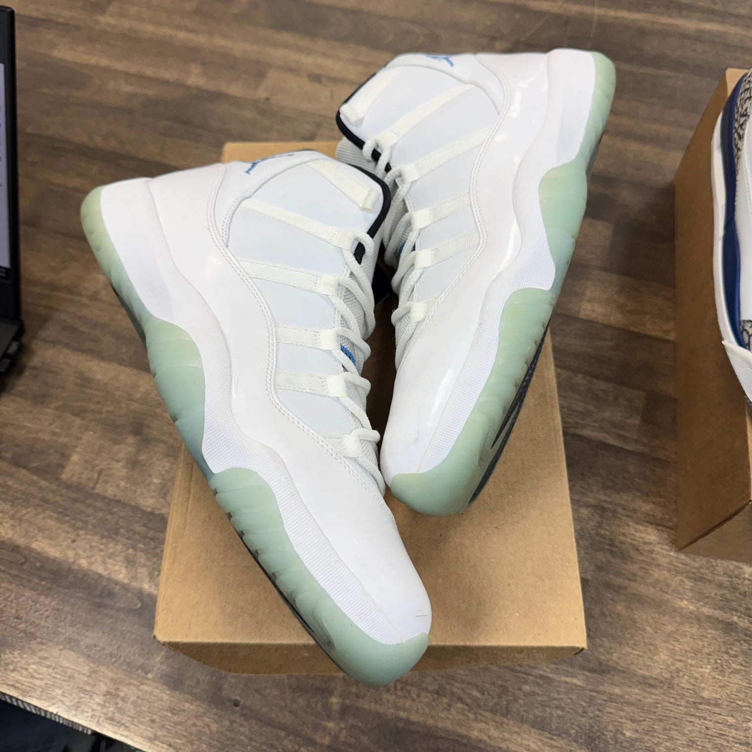 Legend Blue Jordan 11 Retro (2014) (USED, No Box)