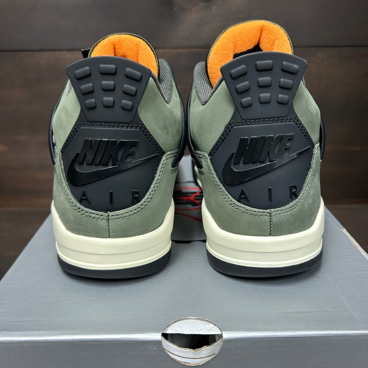 Jordan 4 Retro OG SP Undefeated (2025) - Image 5