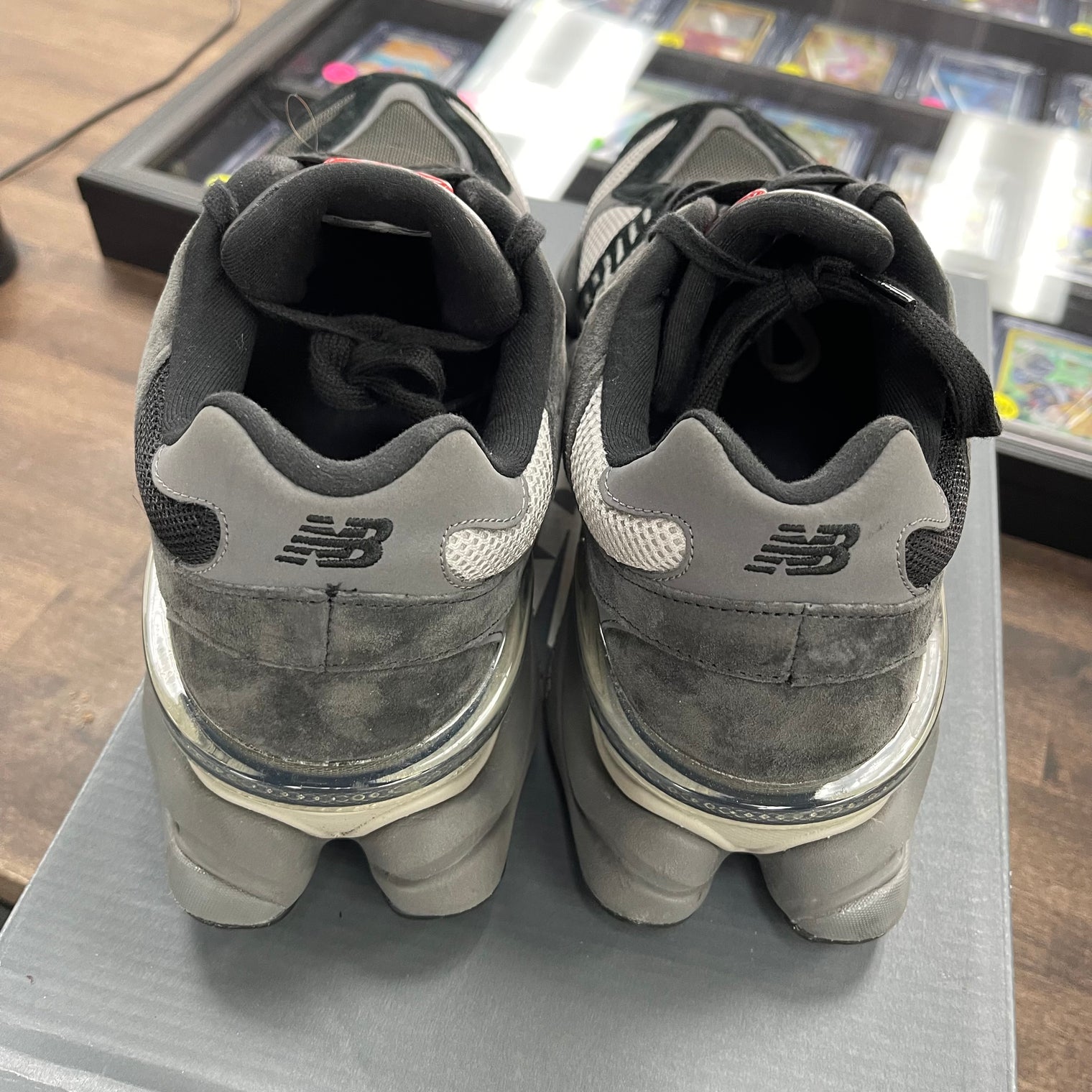 Black Castlerock Grey New Balance 9060 (USED)