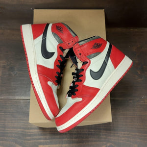 Jordan 1 Retro High OG Chicago Lost and Found (GS) Size 7Y (Pre-Owned) - back