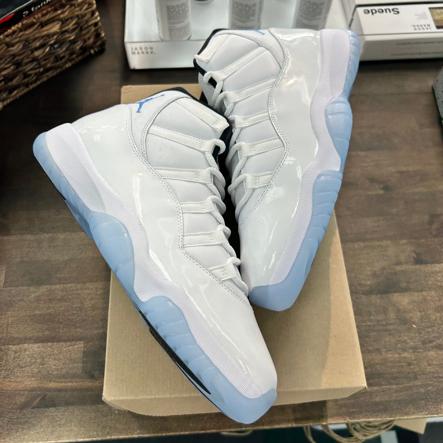 Legend Blue Jordan 11 (2024) (USED, No Box)