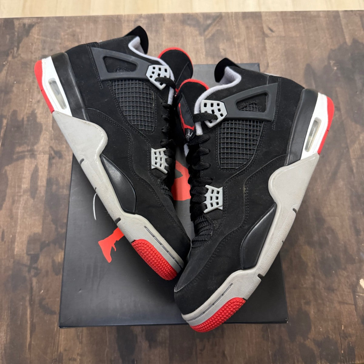 Jordan 4 Retro Bred (2019) - Image 1
