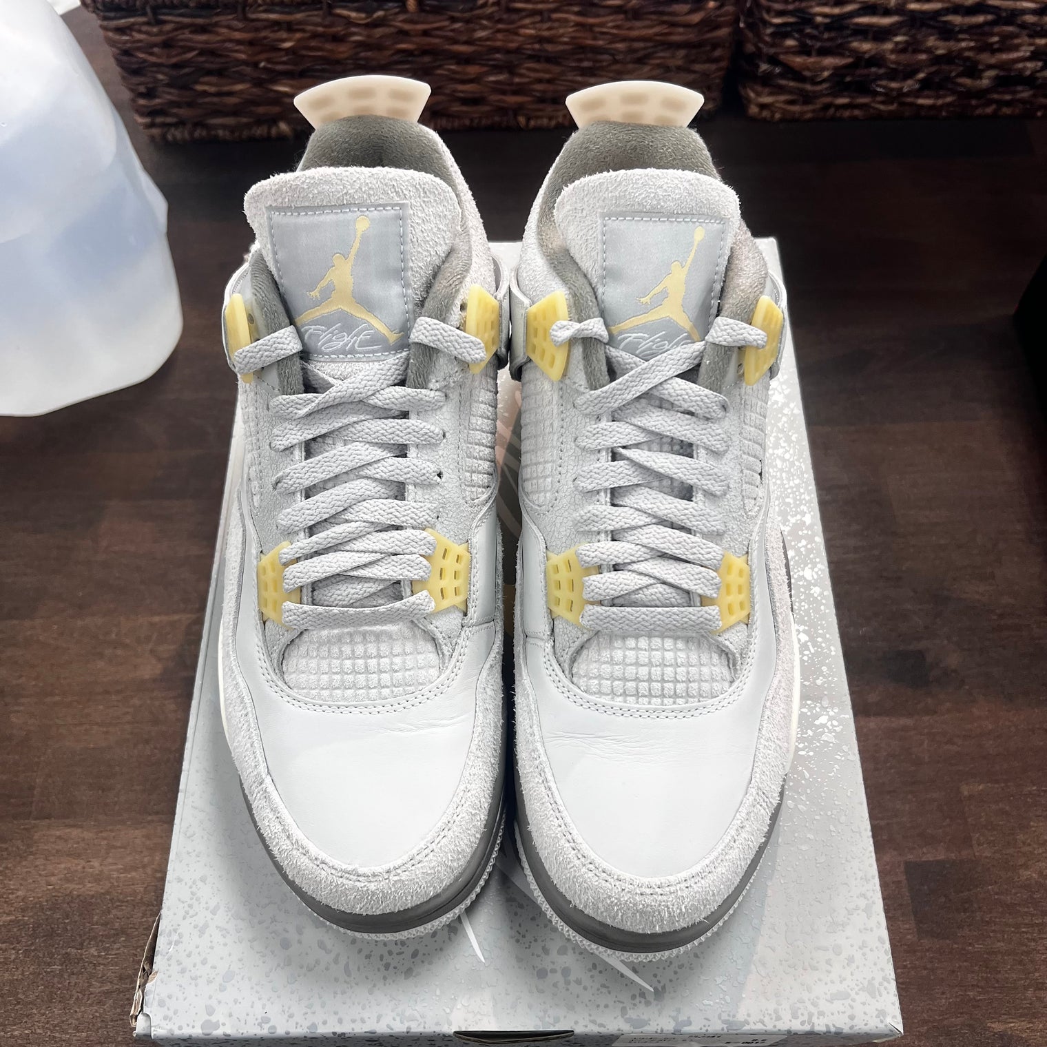 Craft Photon Dust Jordan 4 (USED)