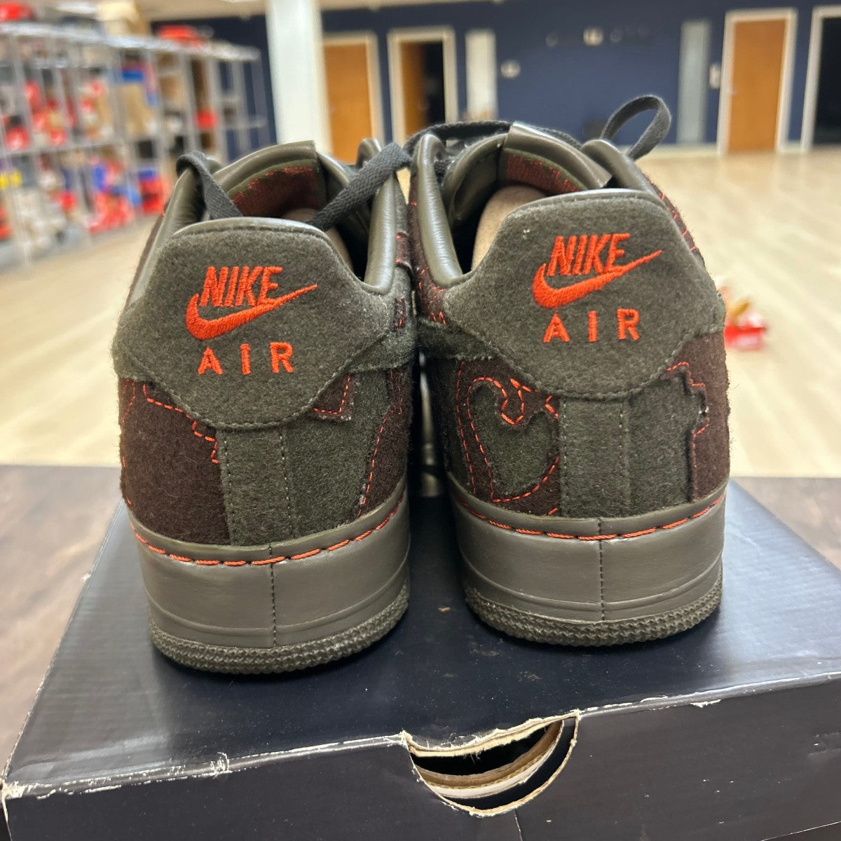 Nike Air Force 1 Low Maharam Moss Size 10 (Pre-Owned) - Image 4