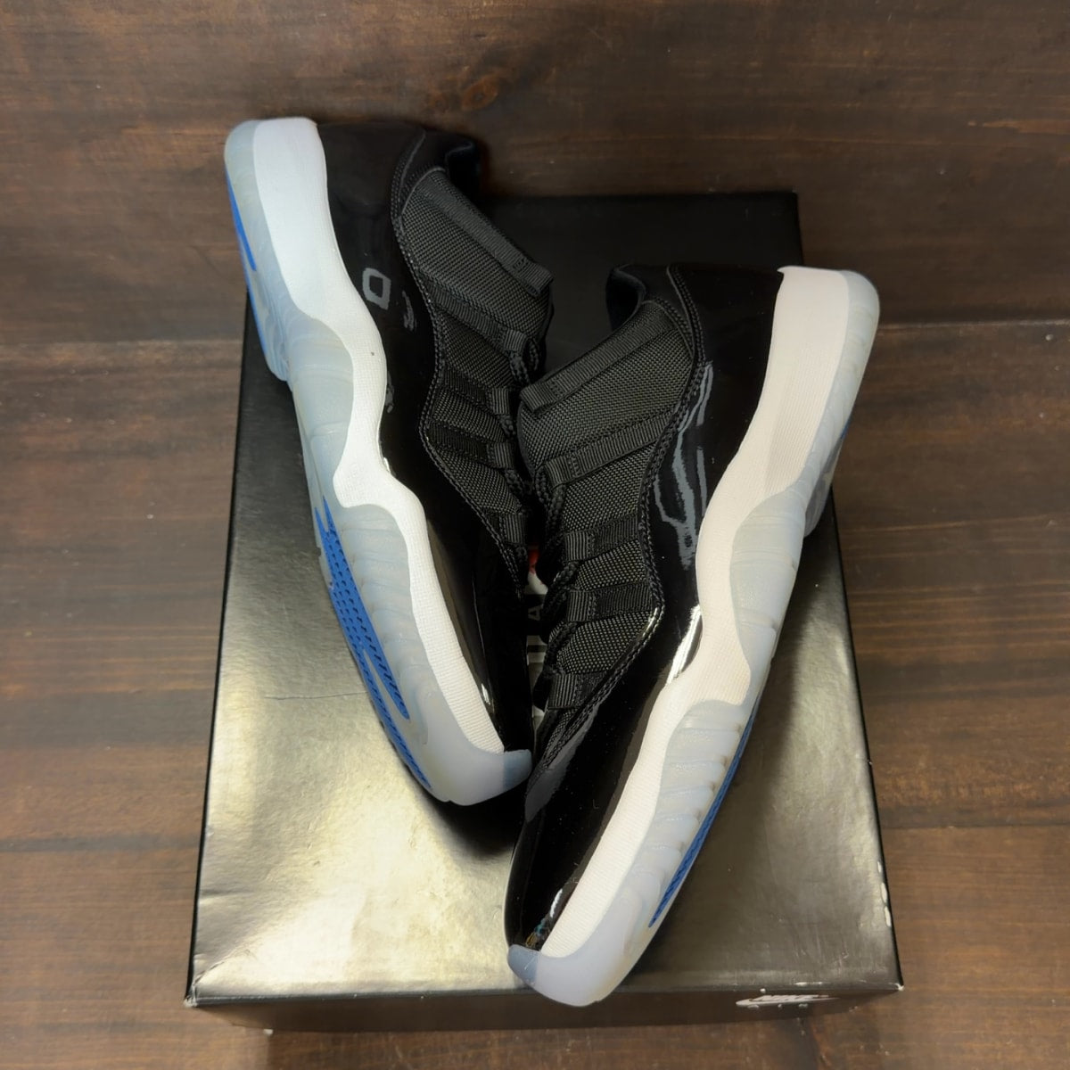 Jordan 11 Retro Low Space Jam - Image 2