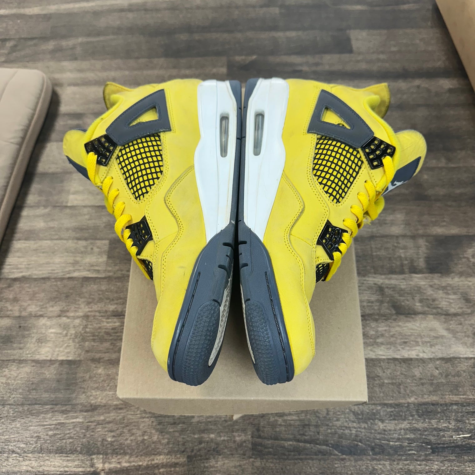 Lightning Jordan 4 Retro (USED, No Box)