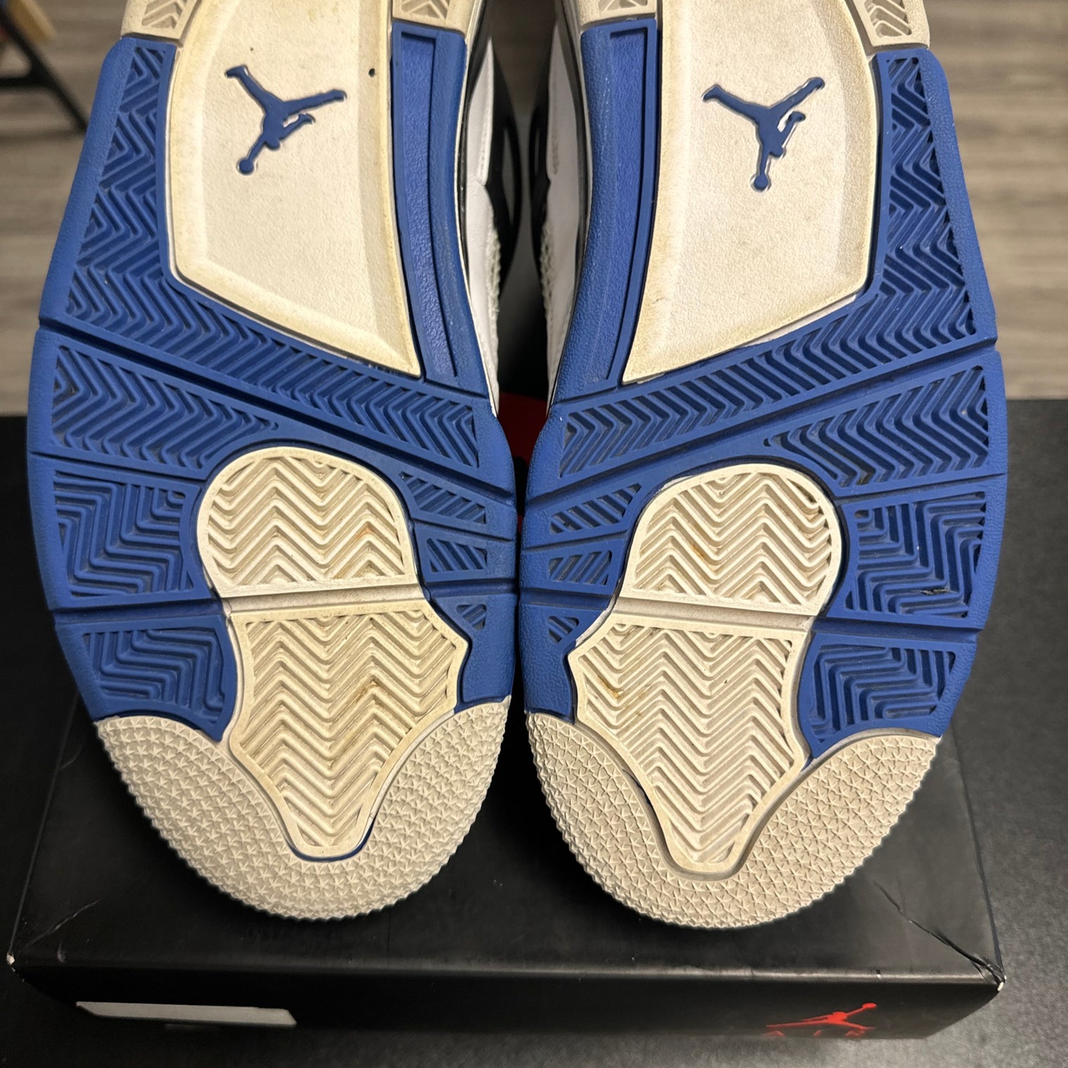 Jordan 4 Retro Mid Motorsports (USED)