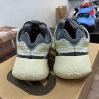Fade Salt Yeezy 700 V3 (USED)