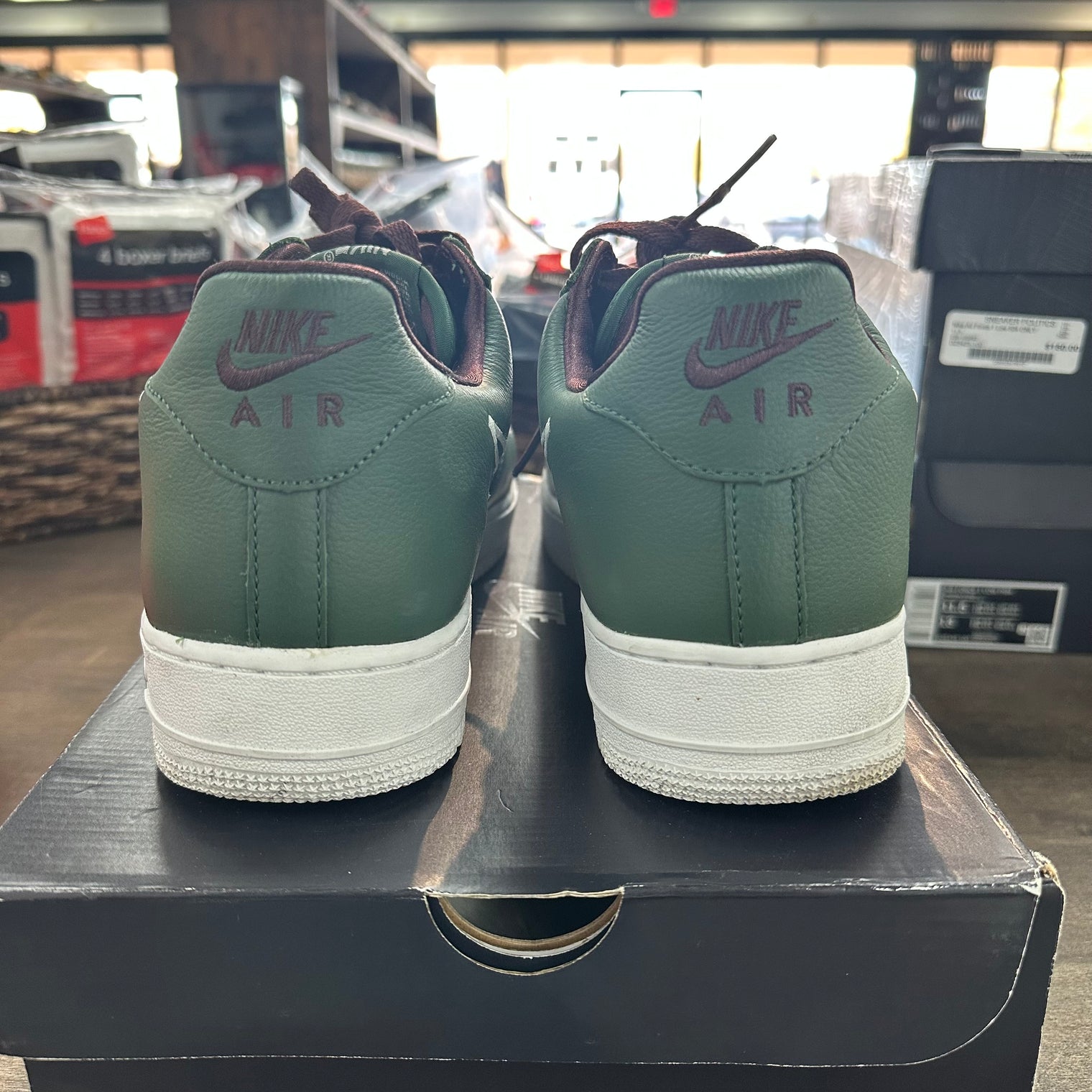 Hong Kong Nike Air Force 1 Low (2018) (USED)