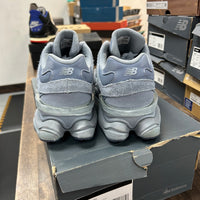 Vintage Indigo New Balance 9060 (USED)