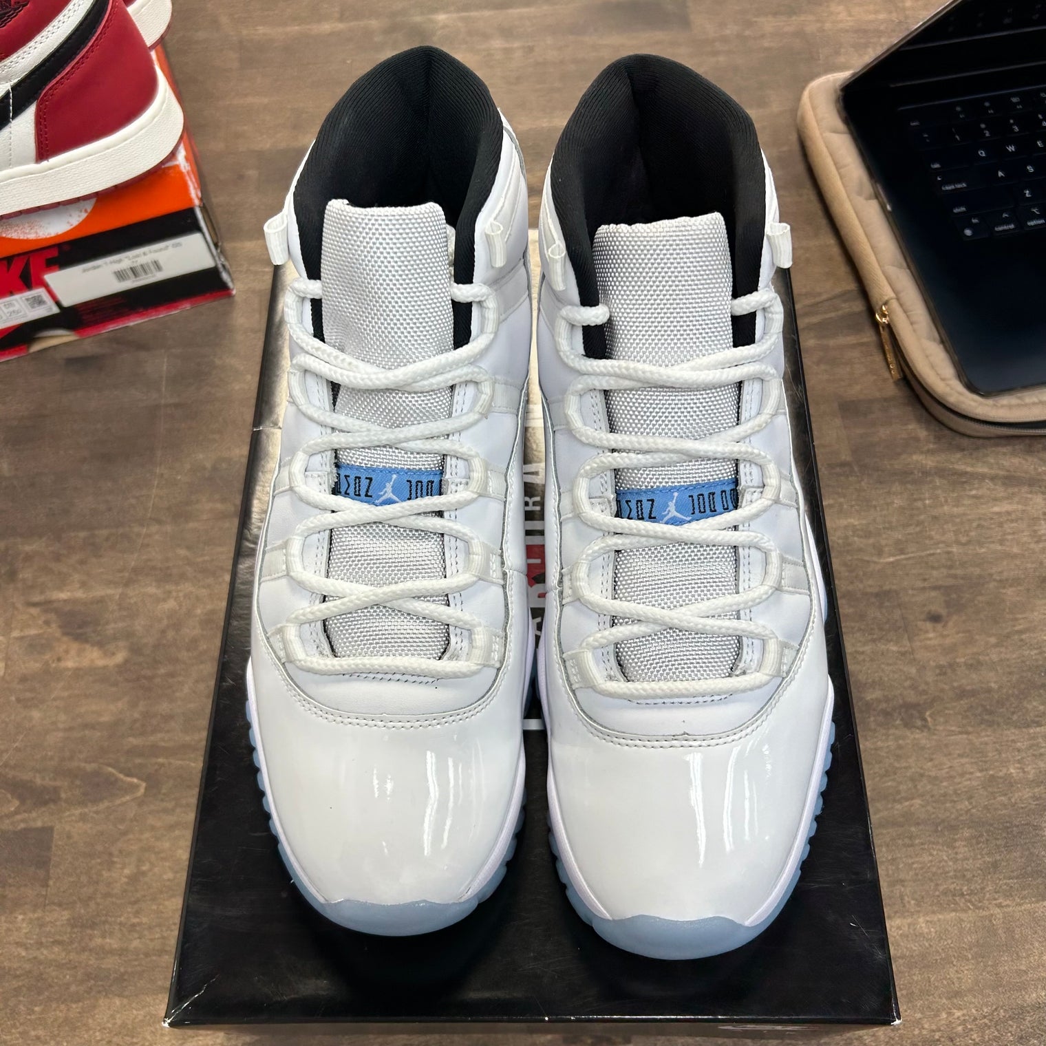 Legend Blue Jordan 11 2024 (USED)