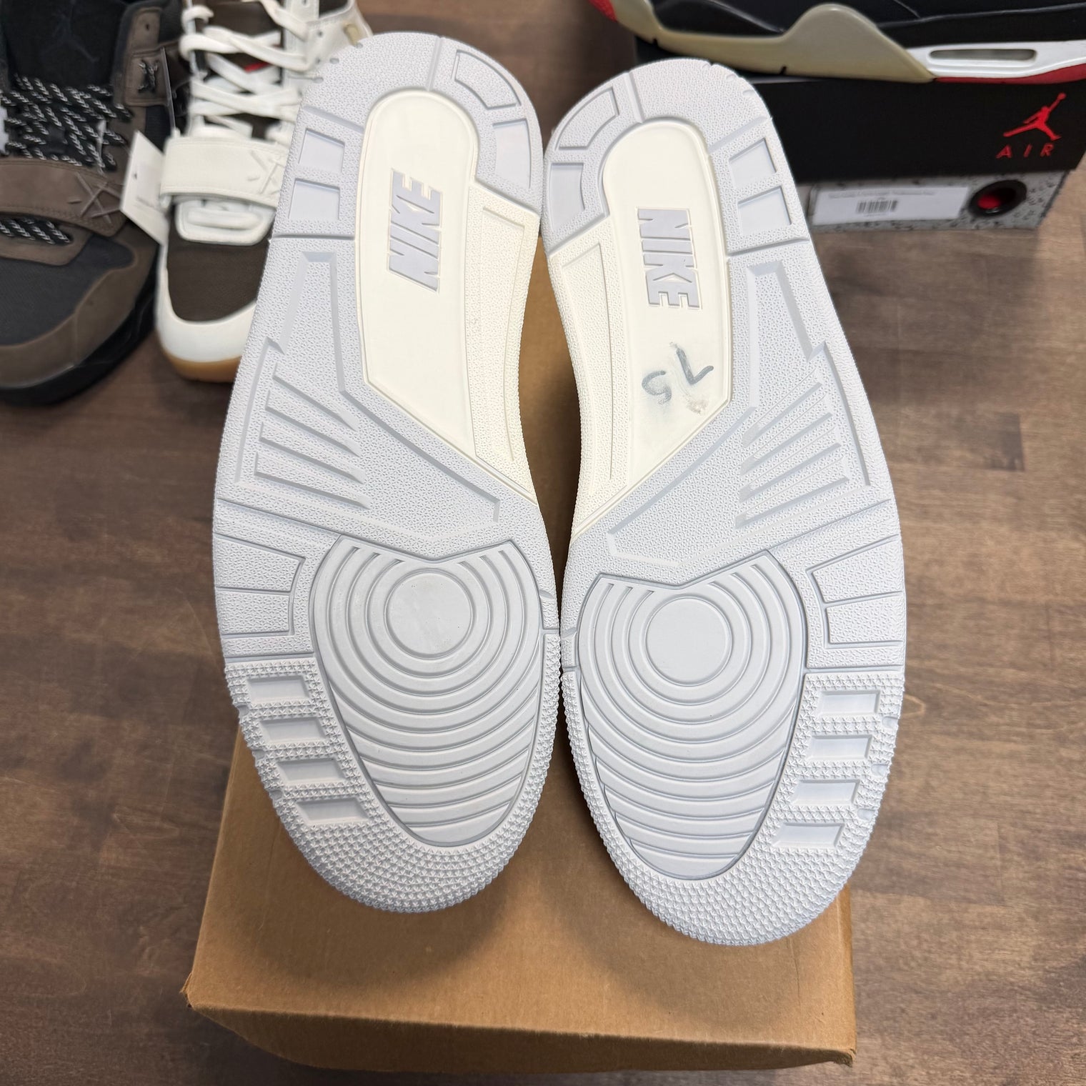 Pine Green Jordan 2/3 (Lightly Worn, No Box)