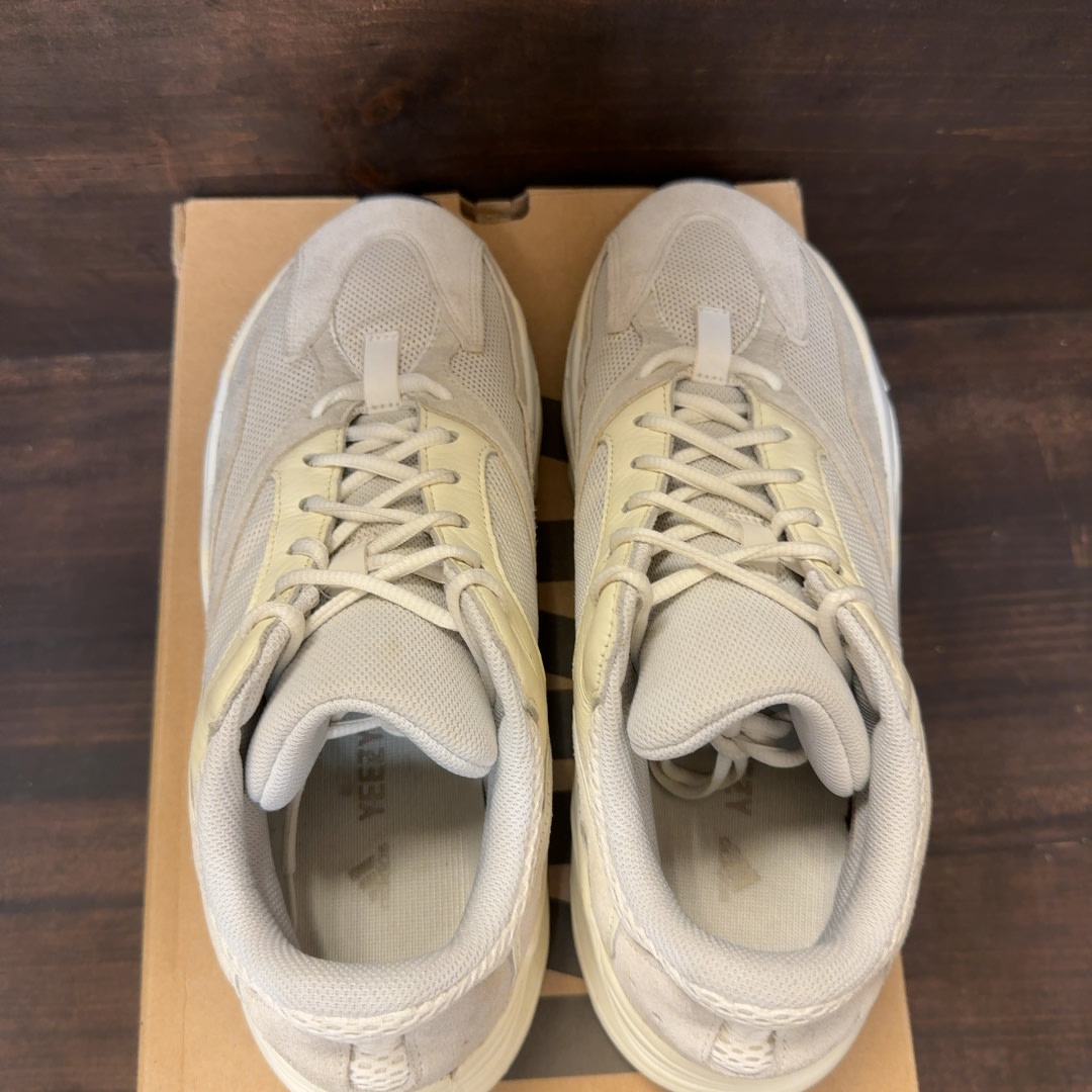 adidas Yeezy Boost 700 Analog - Image 5