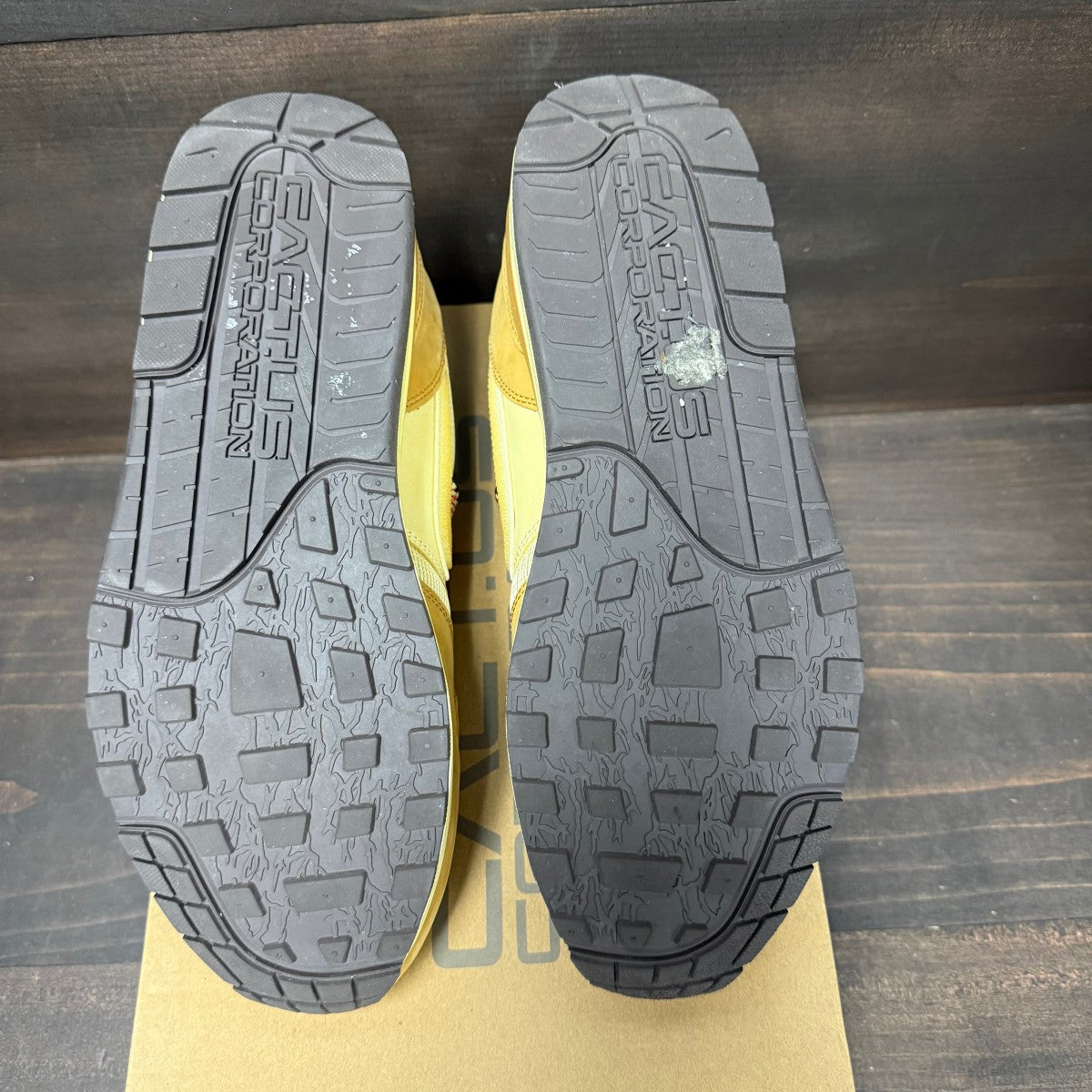 Nike Air Max 1 Travis Scott Cactus Jack Wheat Lemon Drop - Image 6