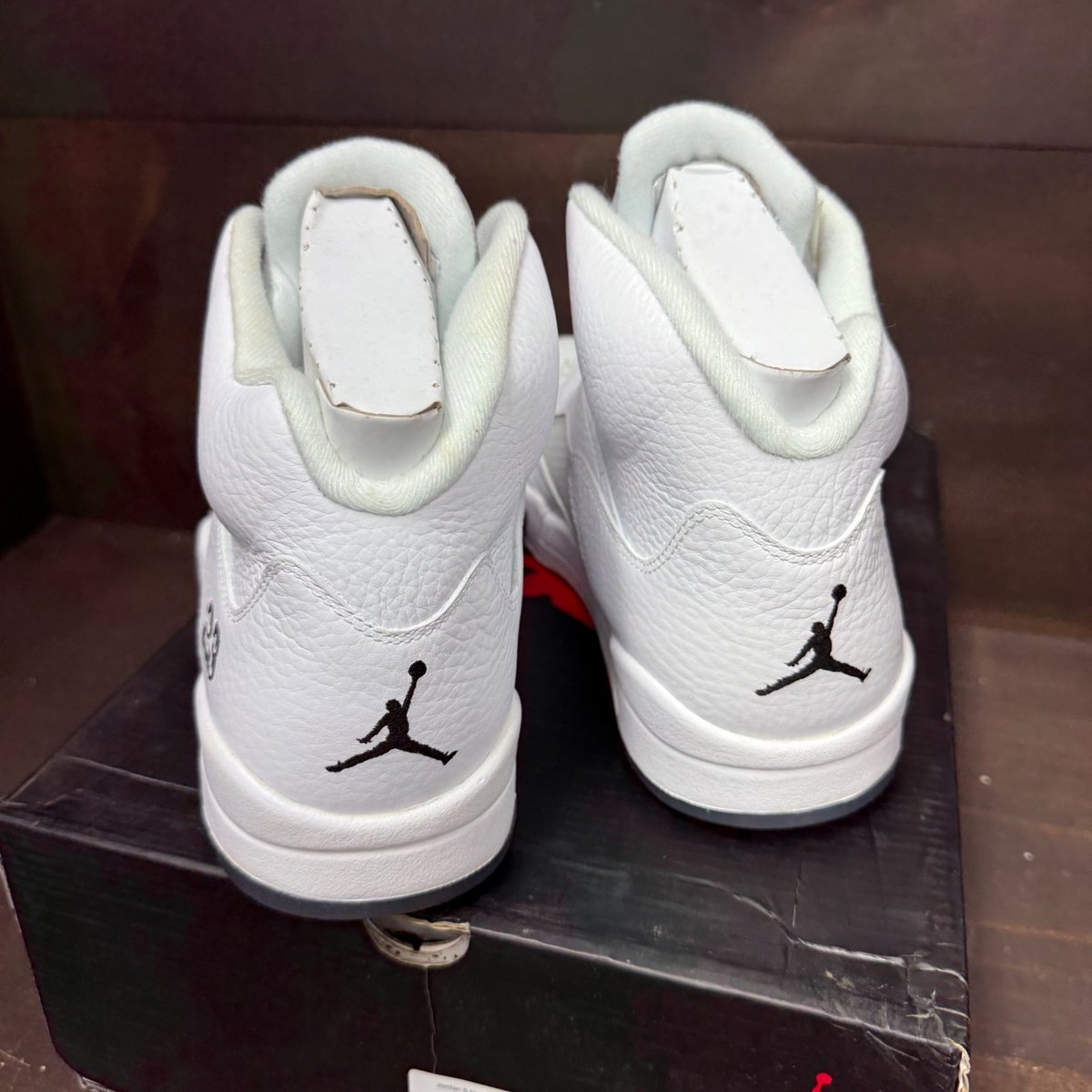 Jordan 5 Retro Metallic White (2015) Size 10.5 (Pre-Owned) - sole