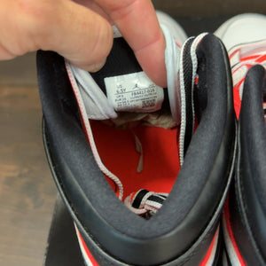 Jordan 1 Mid SE White Black Infrared (GS) - Image 7