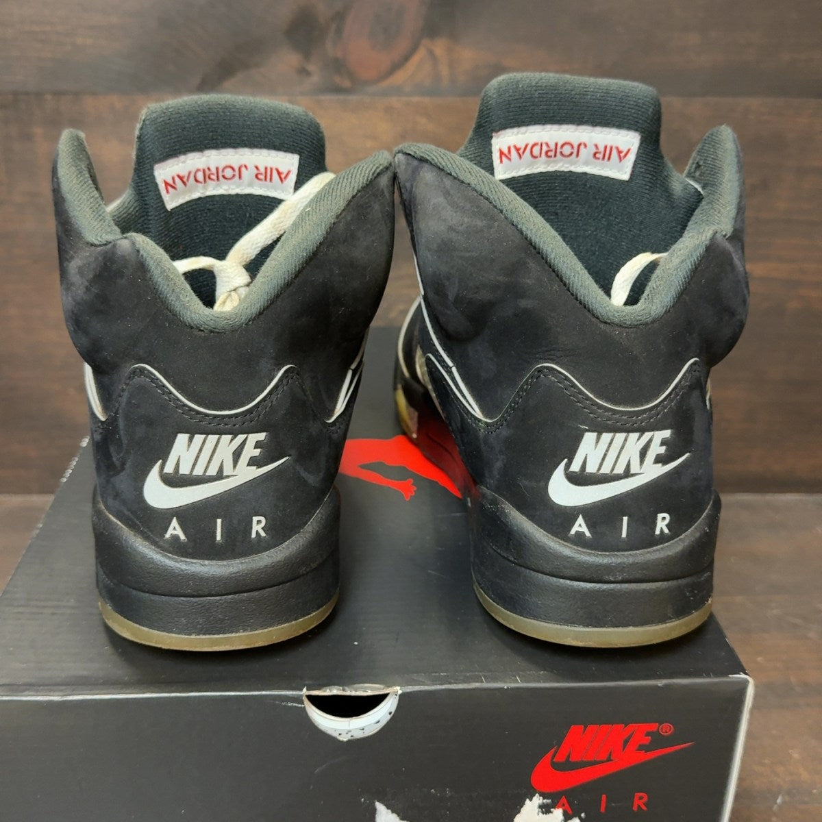 Jordan 5 Retro OG Black Metallic Reimagined Size 9 (Pre-Owned) - Image 5
