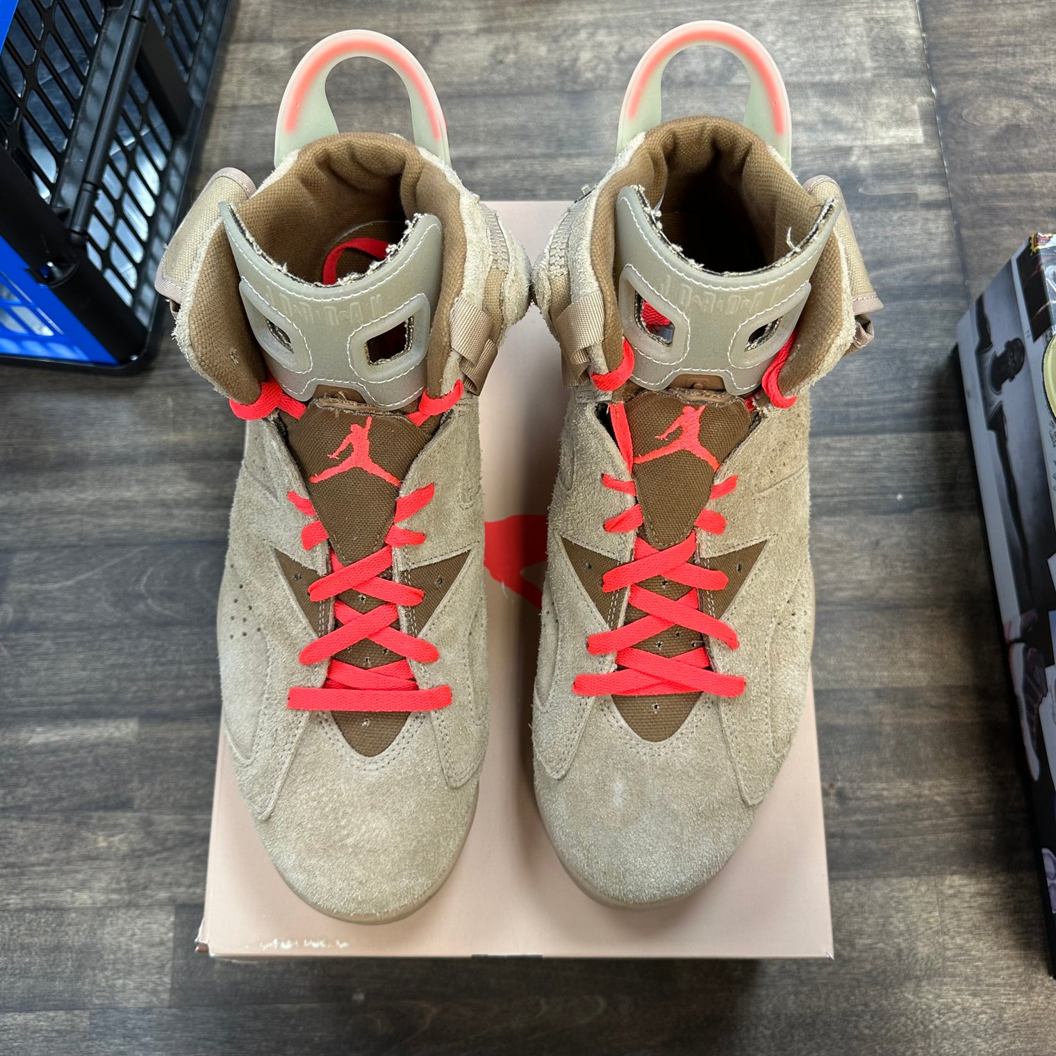 Khaki Travis Scott Jordan 6 Retro (USED)