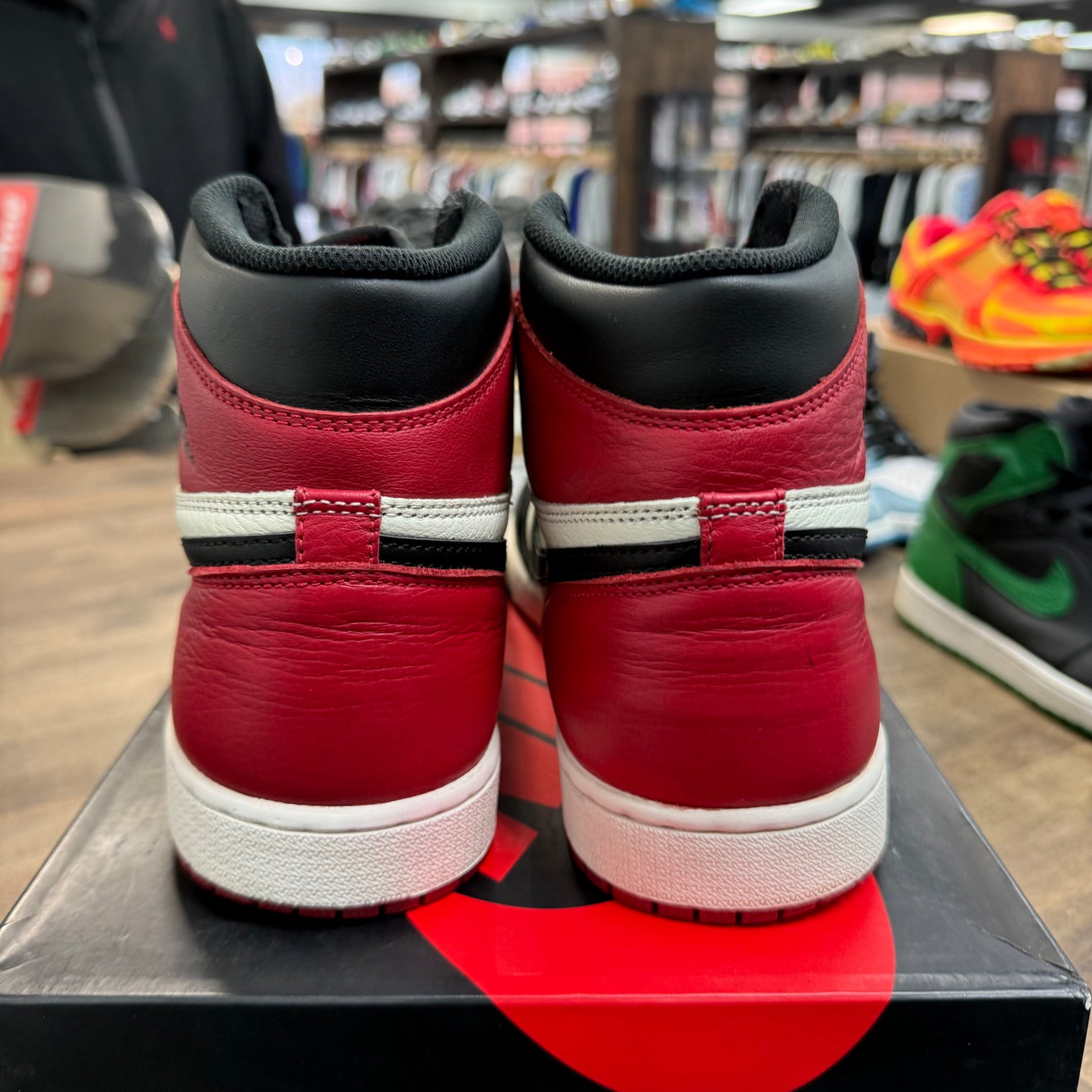 Bred Toe Jordan 1 High Retro (USED)