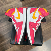 Jordan 1 Retro High OG Light Fusion Red (USED)