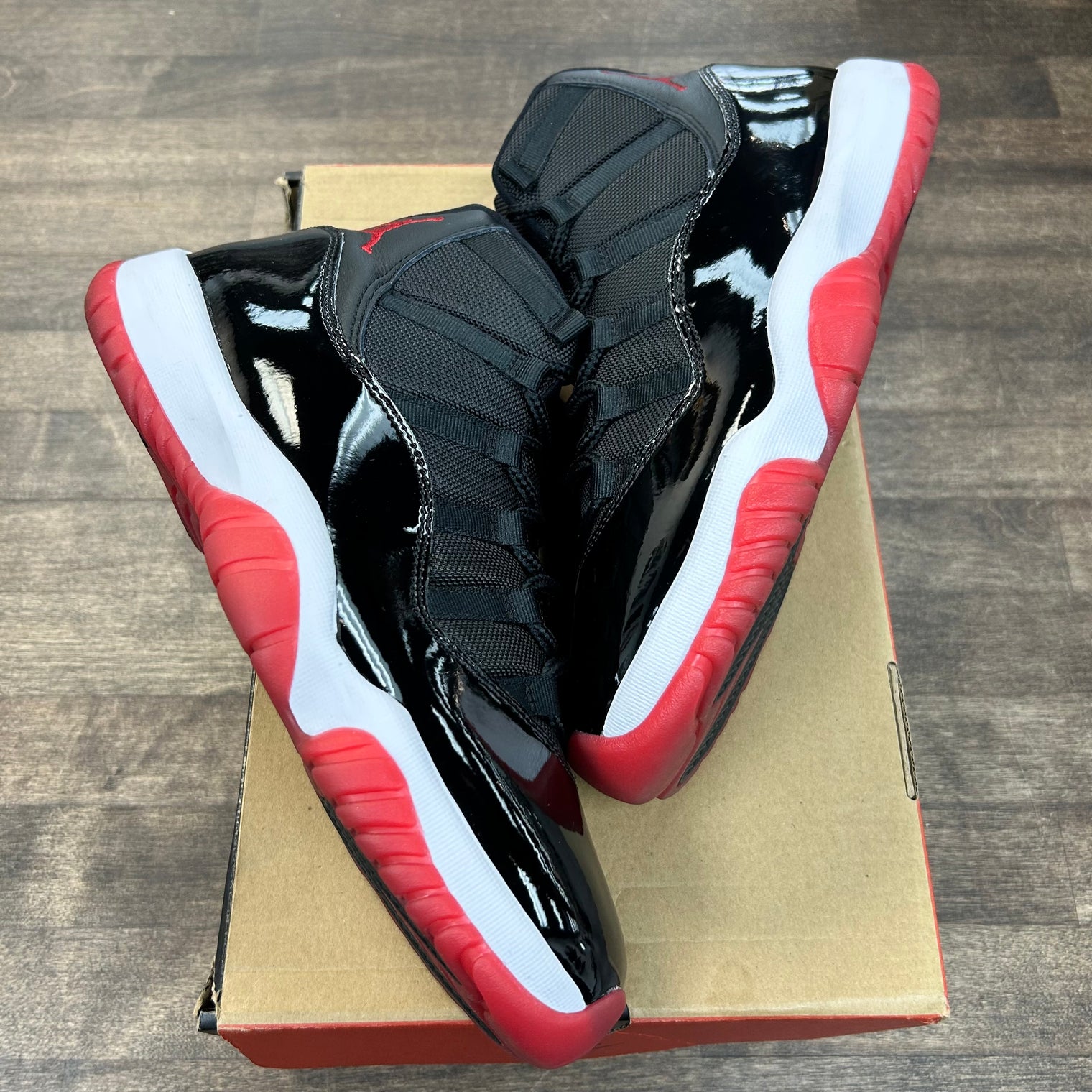 Bred Jordan 11 2019 (USED)