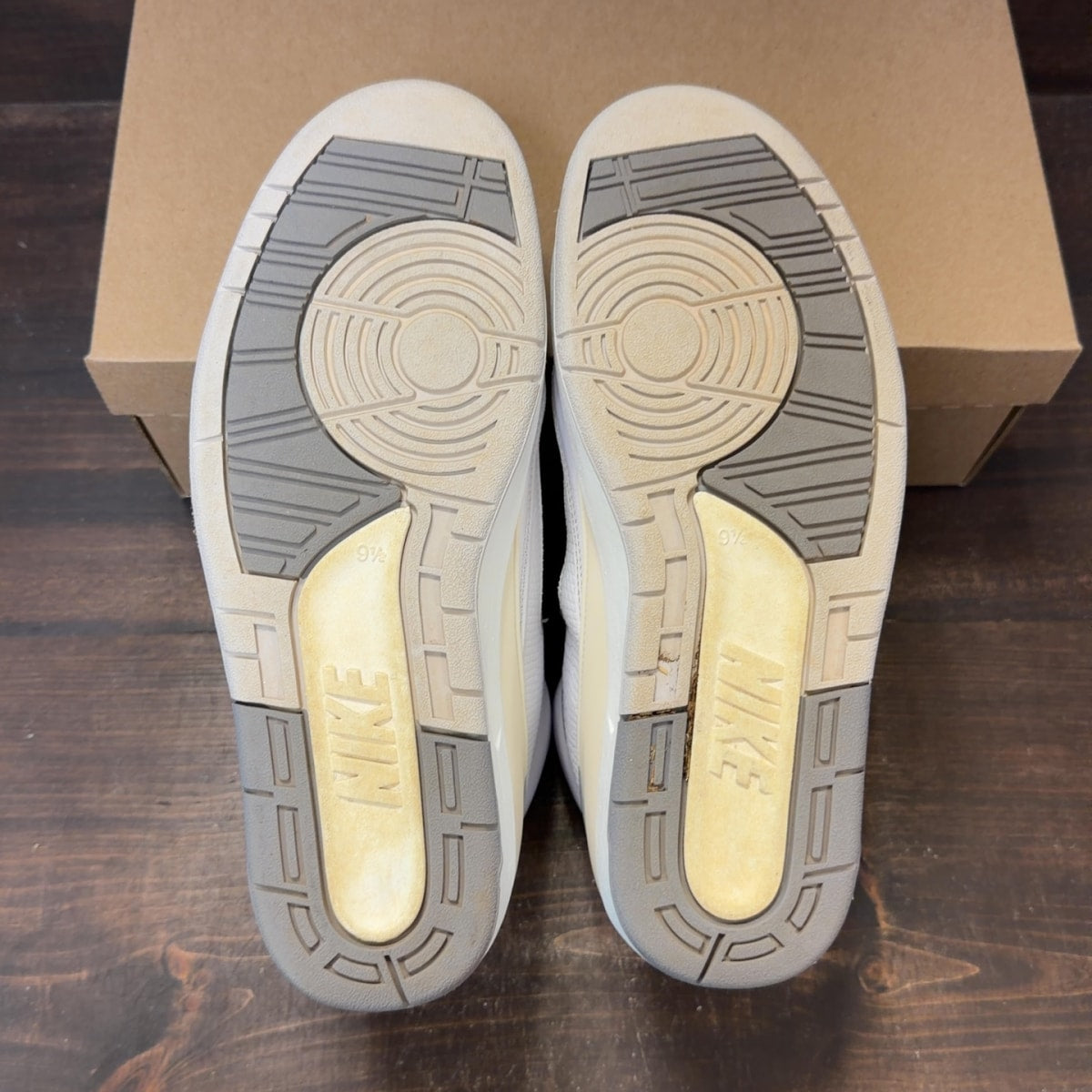 Jordan 2 Retro Cement Grey Size 9.5 (Pre-Owned) - Image 6