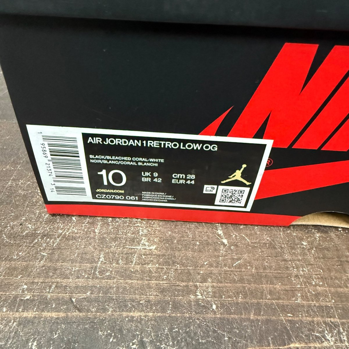 Jordan 1 Low OG Bleached Coral Size 10 (Pre-Owned) - aux