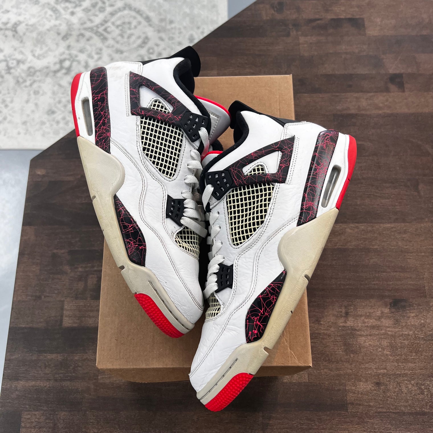 Flight Nostalgia Jordan 4 (USED, no box)