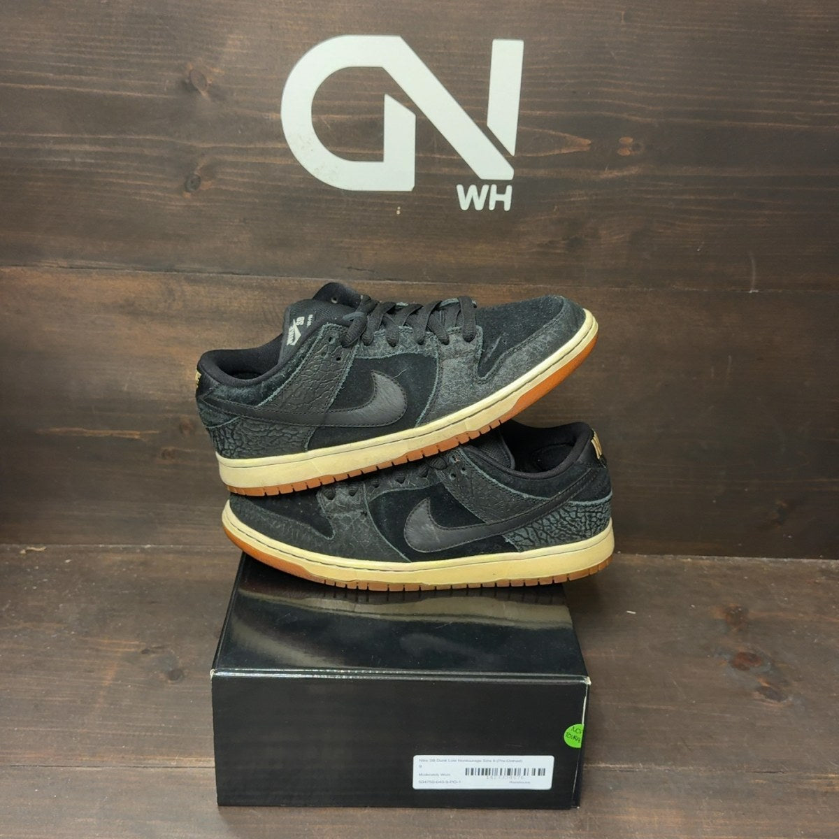 Nike SB Dunk Low Nontourage Size 9 (Pre-Owned) - front