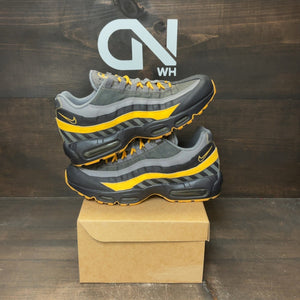 Nike Air Max 95 I-95 Pack Size 11 (Pre-Owned) - Image 1