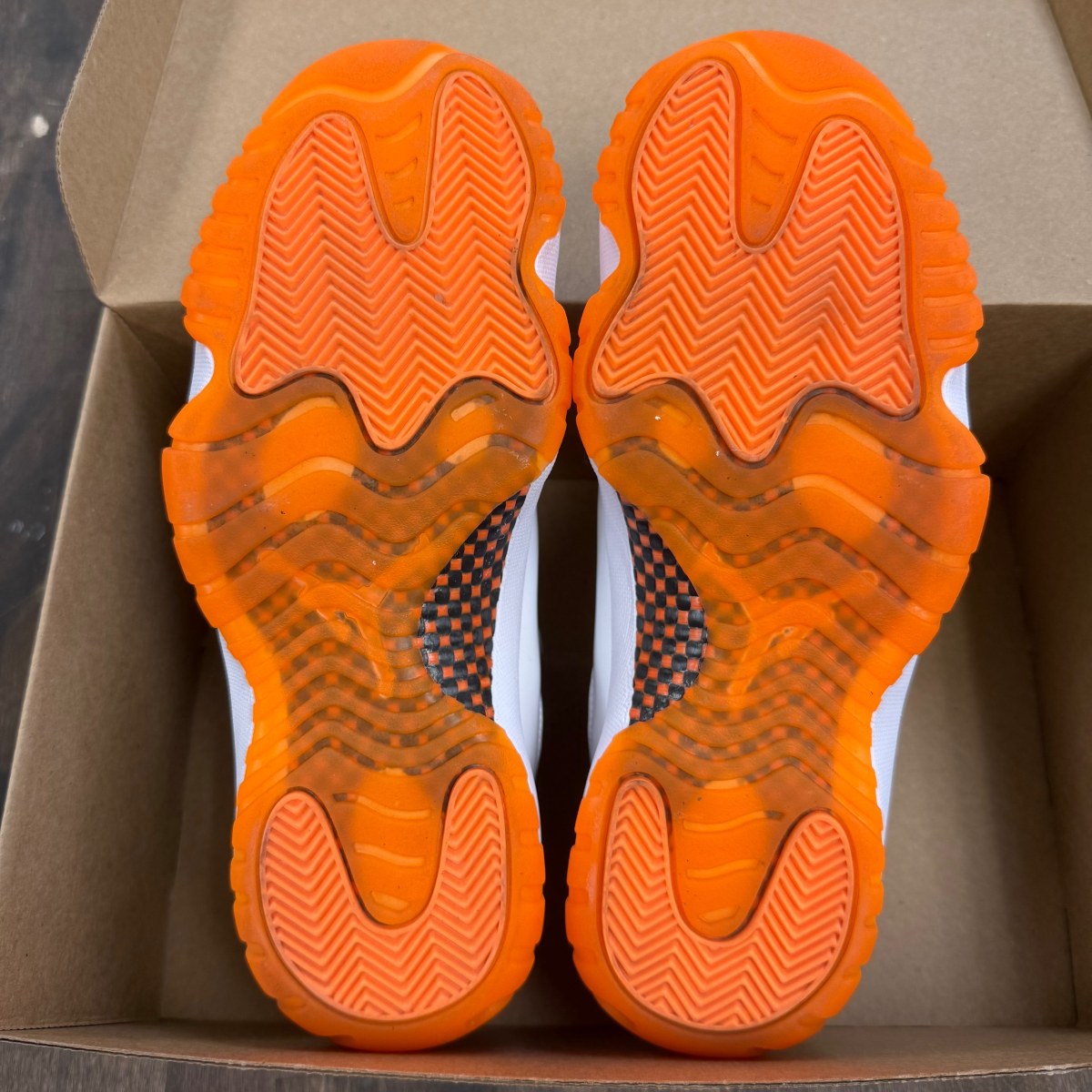 Jordan 11 Retro Low Citrus (2021) (Women's) Size 10.5W (Pre-Owned) - Image 3