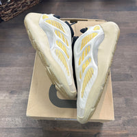 adidas Yeezy 700 V3 Safflower (US 12.5) (USED)