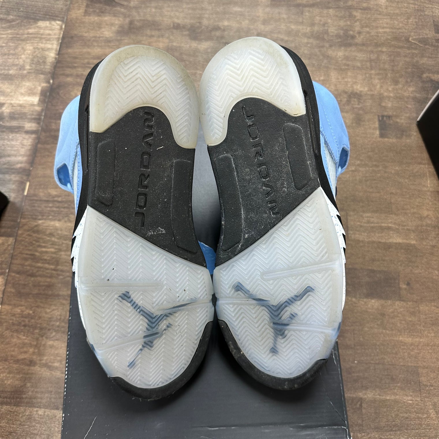 University Blue Jordan 5 Retro (USED)