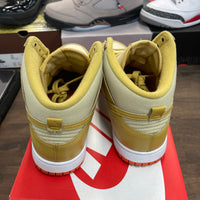 Wheat Gold Safety Orange Dunk High (USED)