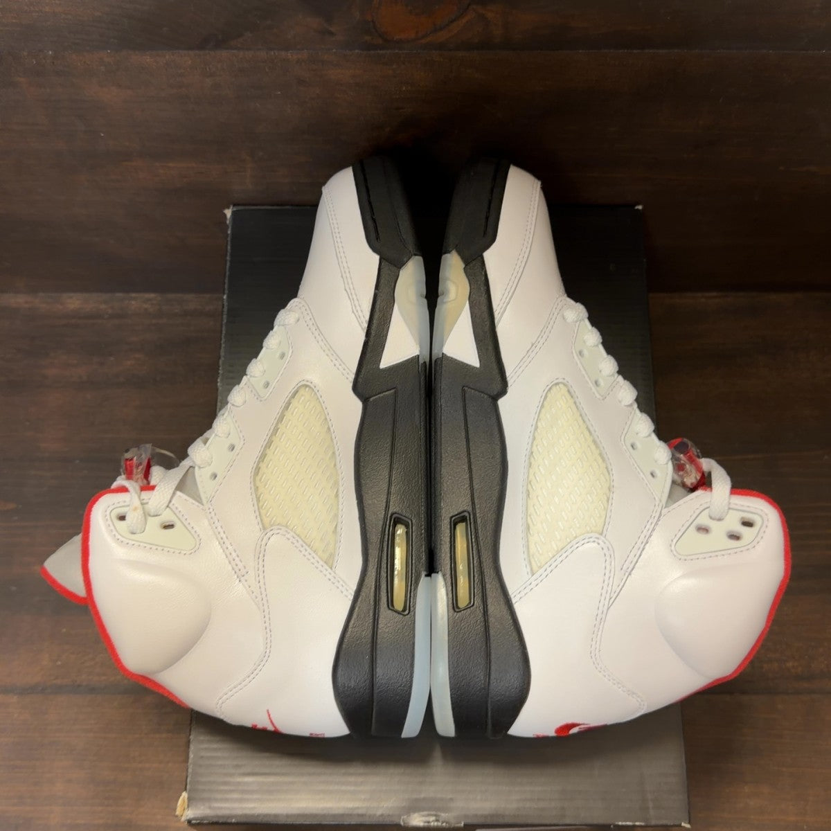 Jordan 5 Retro Fire Red Silver Tongue (2020) - Image 5