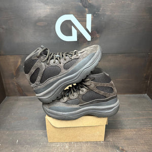 adidas Yeezy Desert Boot Oil Size 8 (Pre-Owned) - front