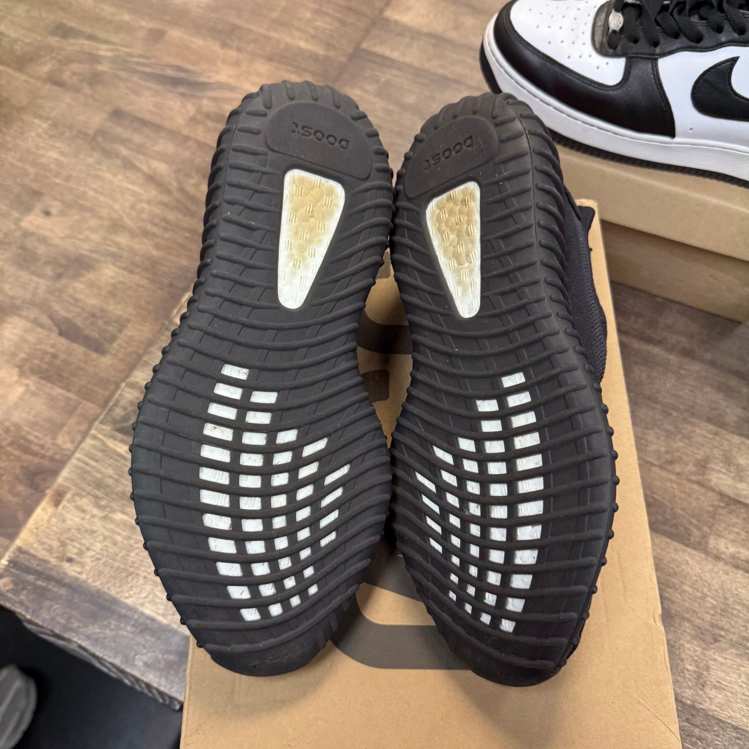 Onyx Yeezy 350 (USED)
